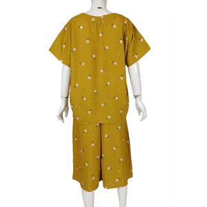 ชุดนอนขาสั้นผ้าเรยอนสำหรับผู้หญิง, ชุดเดรสผ้าเรยอนแขนสั้นพร้อมกางเกงเอวยางยืดยาวถึงเข่าแฟชั่นทันสมัยสำหรับฤดูร้อน - Product Image 3