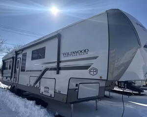 2025 2024 2026 Forest River Wildwood Heritage Glen 380WDR Autocaravanas, Remolques de Viaje - Product Image 2