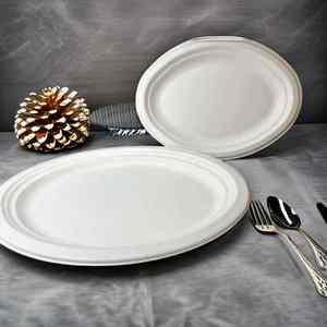 Assiettes alimentaires carrées jetables avec stratification mate et gaufrage - Product Image 2