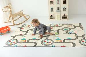 เสื่อโฟมรองพื้นสำหรับเด็กพับเก็บได้พรมสำหรับกิจกรรมเล่นเกมในร่ม XPE กันน้ำรูปแบบการแข่งขันรถยนต์ - Product Image 2