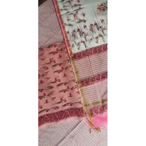วินายากัม เอ็กซ์พอร์ตส์ ผ้าคลุมไหล่ไหมชานเดรี สีชมพู ยาว 44 นิ้ว พร้อมลายพิมพ์ - Product Image 3