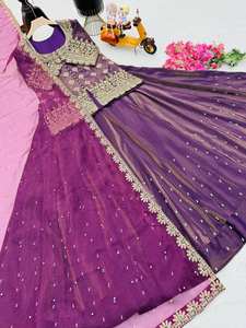 Hermosa tradicional moderna pakistaní Impresión digital Bordado Trabajo Fiestas DE BODA Vestido de lujo Seda Lehenga Choli Niñas - Product Image 5