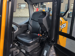 Chargeuse compacte multifonctionnelle JCB 1CXT 155 - Moteur et boîte de vitesses d'origine d'occasion de 49 CV avec pompe haute performance et pelle avant/arrière sur chenilles - Product Image 5