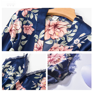 Conjunto de pijamas con estampado personalizado de alta calidad con gráfico de letras, conjunto de Bata de dormir de seda satinada para mujer - Product Image 6