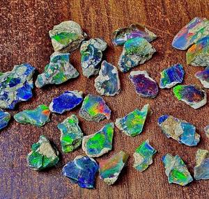 Opale noire éthiopienne Welo à changement de couleur, taille ovale, 5 à 15 carats, naturelle, remplie de fractures, certifiée par un tiers, pour pierres précieuses en vrac - Product Image 6