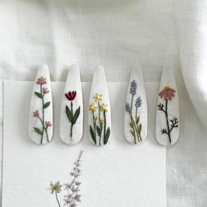 กิ๊บติดผมปักลายสำหรับเด็กผู้หญิงกิ๊บติดผมวินเทจเครื่องประดับผมแบบปักลายดอกไม้หรูหราของขวัญผลิตในเวียดนาม - Product Image 1