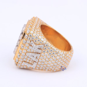 แหวนแต่งงานประดับเพชรที่ปลูกในแล็บหมายเลข3วงสีทอง14 KT สีเหลืองทองทำให้ดูมีเสน่ห์และดูโดดเด่น - Product Image 5