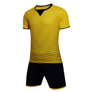 Uniforme de Fútbol para Hombre de Tela Suave con Diseño Personalizado, Uniforme de Fútbol de Color Sólido de Alta Calidad para Hombre - Product Image 1