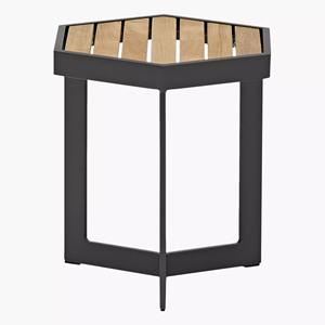 Mesa auxiliar moderna de forma cuadrada superior de cristal con base de metal, perfecta para sala de estar, cafetería, oficina y espacios elegantes de la India - Product Image 4