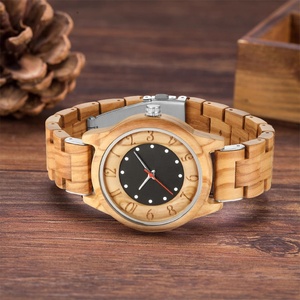 Reloj de Madera Hecho a Mano con Números Arábigos para Parejas, Reloj de Pulsera de Cuarzo para Hombre, <span class=keywords><strong>Regalo</strong></span> de <span class=keywords><strong>5</strong></span>.º <span class=keywords><strong>Aniversario</strong></span> para Él, Padrinos de Boda, Novio, Papá - Product Image 2