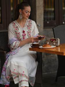 Vestido cosido exclusivo de diseñador, vestido de novia, vestido de novia para mujer, disponible al mejor precio de proveedor indio, cena - Product Image 3