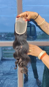 Máquina de fabricación de cierre 4*4, paquete virgen de templo indio de doble trama, procesamiento sin cutícula alineada, extensiones de cabello humano - Product Image 2