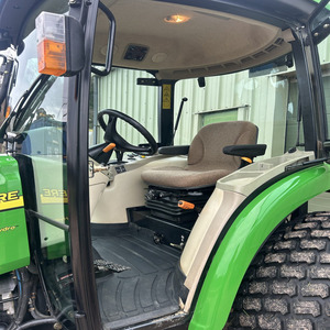 Nuevo tractor compacto John Deere 4520 4WD de 50 HP, minitractor con transmisión de engranajes y componentes principales (motor, bomba, caja de cambios, cojinetes) - Product Image 6