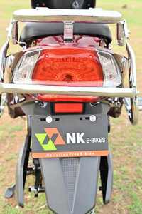 Scooter électrique 36V de meilleure qualité avec un design pliable de 10Ah, capacité de la batterie de 40ah, double système de freinage, autonomie de 30km à une vitesse de 25 km/h - Product Image 2