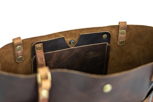 กระเป๋าหนังสะพายข้างรุ่นลิมิเต็ดเอดิชั่นกระเป๋าพาดลำตัวทำจากหนัง AV-0095จากปากีสถาน - Product Image 6