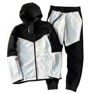 Survêtement de sport extensible avec logo personnalisé et tissu de haute qualité nouveau design le plus vendu pour hommes - Product Image 1