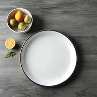 Plateau de service artisanal en métal laqué blanc brillant minimaliste WB INC INDIA, couleur personnalisée pour une utilisation décorative à la table