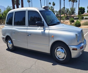 Offre exceptionnelle : Berline d'occasion 2004 L T I T X I I E X E C U T I V E S E D A N, prête à être expédiée - Product Image 1