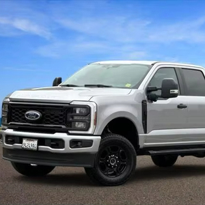รถกระบะ Ford F-250 XL Super Duty Cabab 4x4 Crew, แก๊ส/ดีเซลรถบรรทุกหนักรุ่นใหม่สำหรับขายหรือส่งออก - Product Image 1