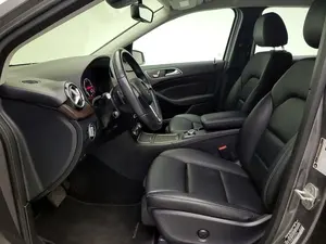 MERCEDES-BENZ Classe B électrique d'occasion 2016 (conduite à gauche/droite) - Product Image 4