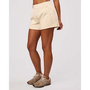 Shorts décontractés à jambes larges en spandex respirant pour femmes CloudWaffle - Vanille XS - Product Image 4