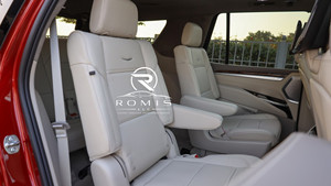 Cadillac Escalade Rossa, SUV di Lusso, Veicolo Elettrico per Passeggeri, Auto a Nuova Energia - Product Image 5