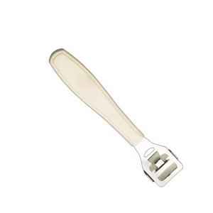 Removedor de Callos Profesional para Pies, Cuchilla para Cortar Callos, Pedicura y Talones Suaves - Product Image 1