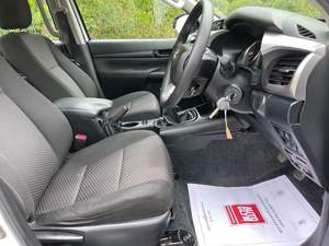 รถกระบะมือสอง ปี 2021 รุ่น Hilux 2.4 D-4D Active Double Cab ขับเคลื่อน 4 ล้อ พวงมาลัยขวา รับประกัน 3 ปี นำเข้าจากสหรัฐอเมริกา - Product Image 4