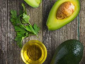 น้ำมันอะโวคาโดเป็นส่วนผสมจากธรรมชาติที่มีประโยชน์มากมายสำหรับการส่งออกที่มาจากประเทศเวียดนาม - Product Image 6