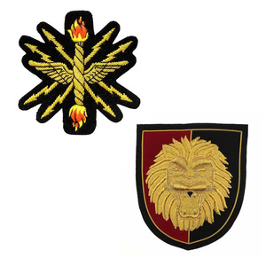 Insignias Bordadas Personalizadas Hechas a Mano para Blazers, Insignias de Club Personalizadas, Insignias Ceremoniales de Lami's Industries - Product Image 5