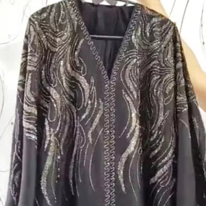 Vêtements musulmans traditionnels islamiques élégants et modestes pour femmes Belle tenue de fête Abaya Style Dubaï-Accessoire inclus - Product Image 1