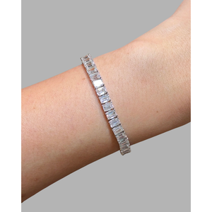 Bracelet tennis de luxe en or blanc massif 14 carats avec diamants de laboratoire taille émeraude 14,03 carats, 42 pierres D-F VS - Product Image 1