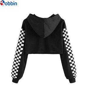 Sweat à capuche court pour femme en molleton de coton décontracté, avec logo brodé personnalisé sur le devant, vêtement d'hiver - Product Image 2