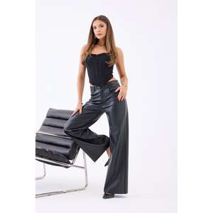 Pantalones Anchos Negros 7519 con Cintura Alta Hechos de Tela de PU - Product Image 4