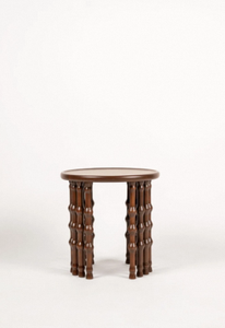 Mesa Auxiliar Escultural de Madera Maciza con Base Arqueada, Mueble Moderno Decorativo para Sala de Estar, Dormitorio y Decoración del Hogar - Product Image 2