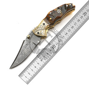 มีดพับเหล็กดามัสกัสแบบกำหนดเองมีดพับมือสลักด้วยมือด้ามจับฮอร์น - Product Image 1