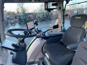 Fendt 724 profi PLUS รถแทรกเตอร์ Gen7เครื่องจักรกลการเกษตรประสิทธิภาพสูง - Product Image 6