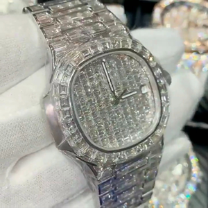 Tendencia personalizada Iced Out Moissanite Watch VVS Diamonds Studded Hip Hop Watch Regalo para hombres - Product Image 5