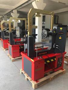 Máquina hidráulica de reparación de ruedas ZETAMAK RSM 2200 MAG, equipo de herramienta de acero semiautomático para enderezamiento y reparación de vehículos - Product Image 4