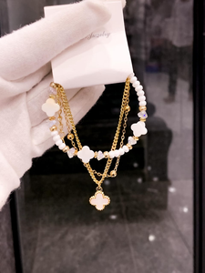 Radiant Elegance Bracelet en cristal de luxe fabriqué à la main avec chaîne en métal fine réglable Déclaration intemporelle de grâce et de glamour - Product Image 6