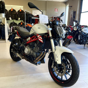 Motos sportives BENELLI BN 302 S - Product Image 2