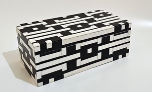 Caja de pañuelos de resina artesanal más demandada para aniversarios de cumpleaños y bodas disponible a precio de fábrica - Product Image 3