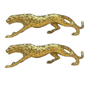 Sculpture ultime de tigre en aluminium Design moderne Finition or brillant Décoration de sol unique pour les occasions d'anniversaire - Product Image 5