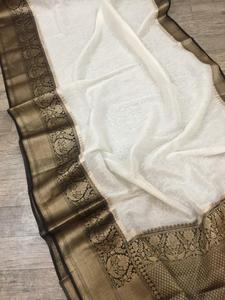 Saris de seda brocados hechos a medida con bordes Zari dorados ideales para saris y tienda de suministros textiles indios - Product Image 4