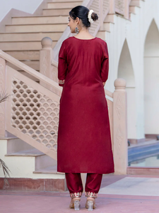 Colección de Kurti de viscosa y rayón de diseñador para mujer al por mayor, con pantalón y dupatta, ideal para fiestas. - Product Image 6