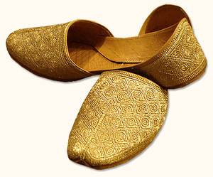 Último modelo llano hombres Khussa con todos los tamaños disponibles Venta caliente Color sólido hombres Casual Khussa con su diseño - Product Image 5