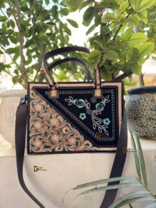 Nouvel arrivage de sac fourre-tout à franges en cuir sculpté à la main Offre Spéciale de sac à main élégant sacs de haute qualité pour les femmes - Product Image 3