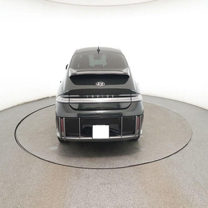 Ioniq 6 SE 2023, Autonomía Estándar, Tracción Trasera, Turbo Eléctrico, Asientos de Cuero, Exterior Claro, Precio Bajo, Bajo Kilometraje - Product Image 4