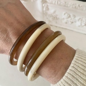 9 diseños de brazaletes de resina irregulares gruesos coloridos, brazaletes geométricos acrílicos de círculo cuadrado para mujer, joyería minimalista Bohemia - Product Image 1