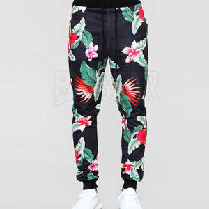 Survêtement confortable imprimé par sublimation pour hommes avec un look tendance et confortable fait pour la mode de rue - Product Image 4